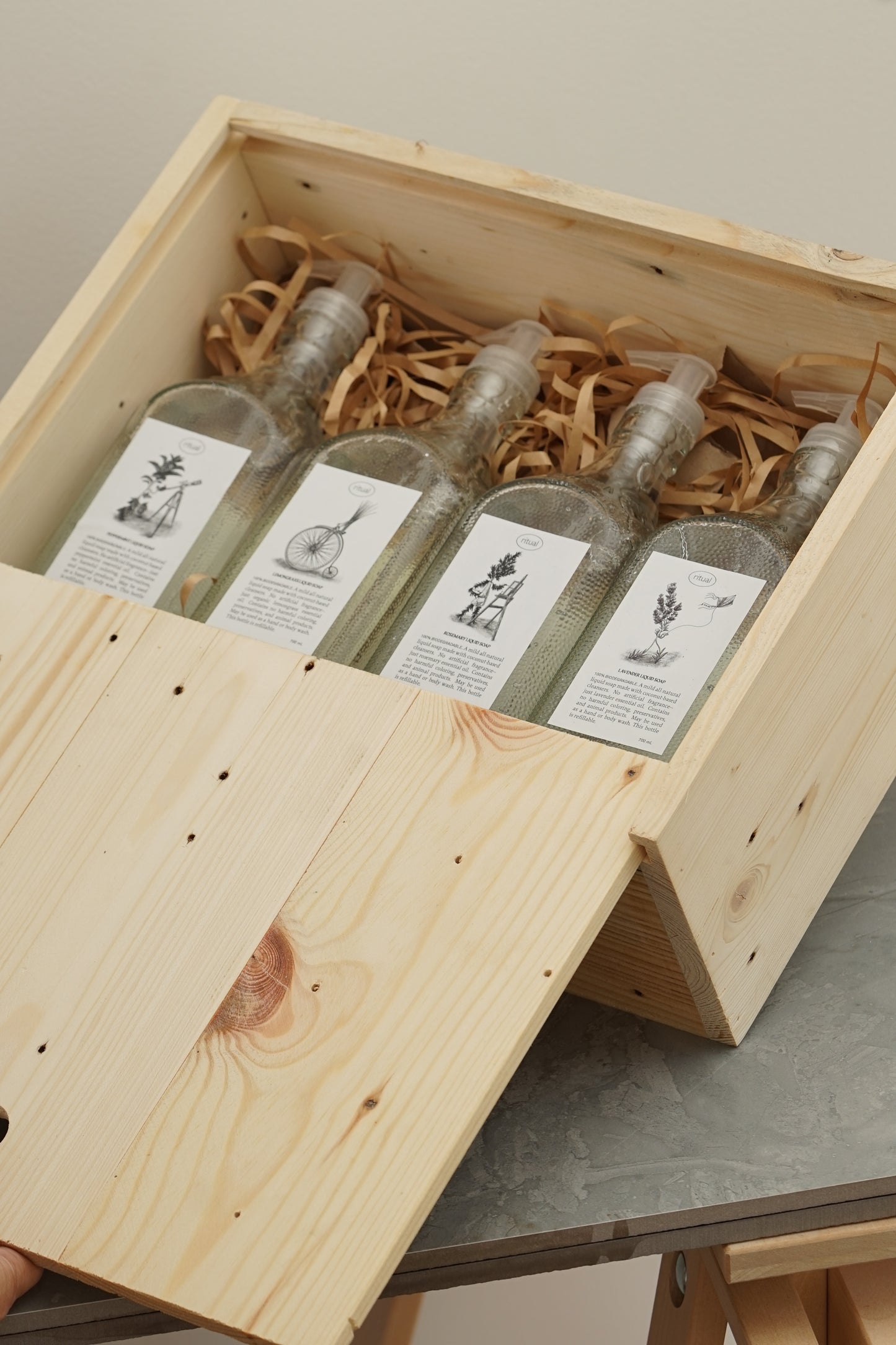 SOAP SETS (WOODEN BOX)