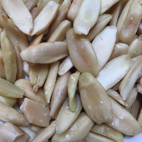 RAW PILI NUTS (BICOL)